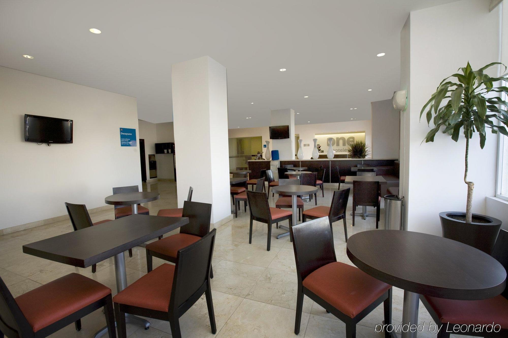 One Aguascalientes Sur Hotel Restaurante foto